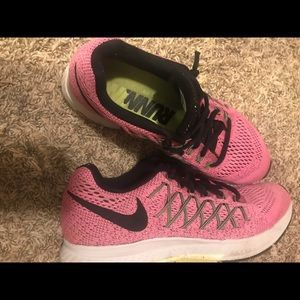 Niki shoes barely worn still in great condition